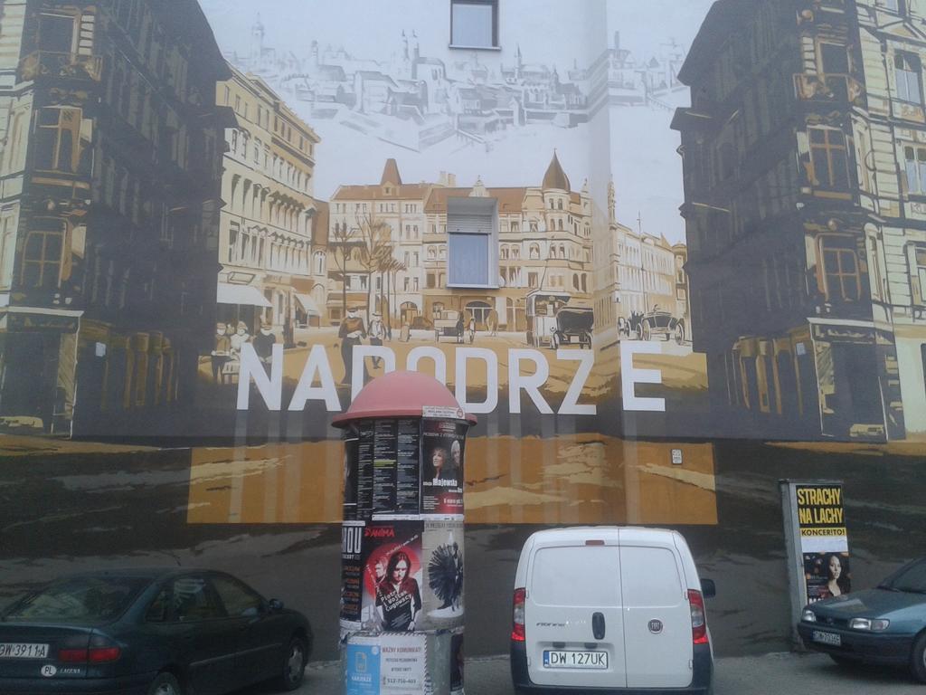 Apartament Venge -Cale Mieszkanie 46M2 Na Wylacznosc - Z Jedna Sypialnia I Jednym Sypialno-Salonem -3 Pietro Bez Windy- Rezerwacja Bez Karty Kredytowej-Klimatyzacja-Netflix-2 Lozeczka Dzieciece- Bezplatny Parking Publiczny Wroclaw Bagian luar foto