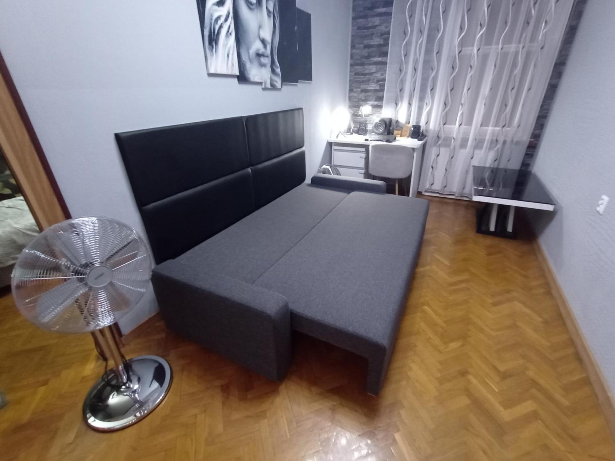 Apartament Venge -Cale Mieszkanie 46M2 Na Wylacznosc - Z Jedna Sypialnia I Jednym Sypialno-Salonem -3 Pietro Bez Windy- Rezerwacja Bez Karty Kredytowej-Klimatyzacja-Netflix-2 Lozeczka Dzieciece- Bezplatny Parking Publiczny Wroclaw Bagian luar foto